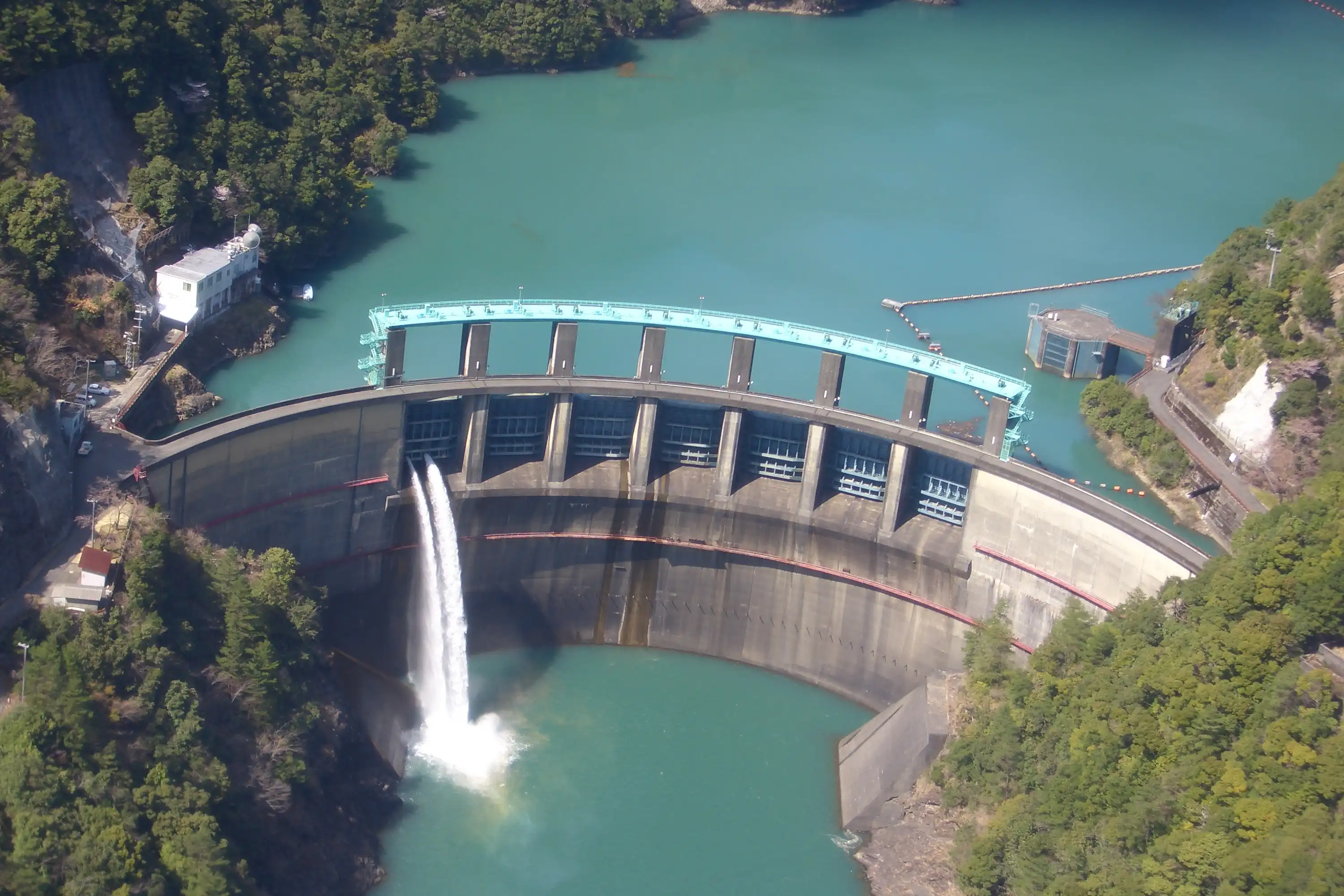 二津野ダム(奈良県)