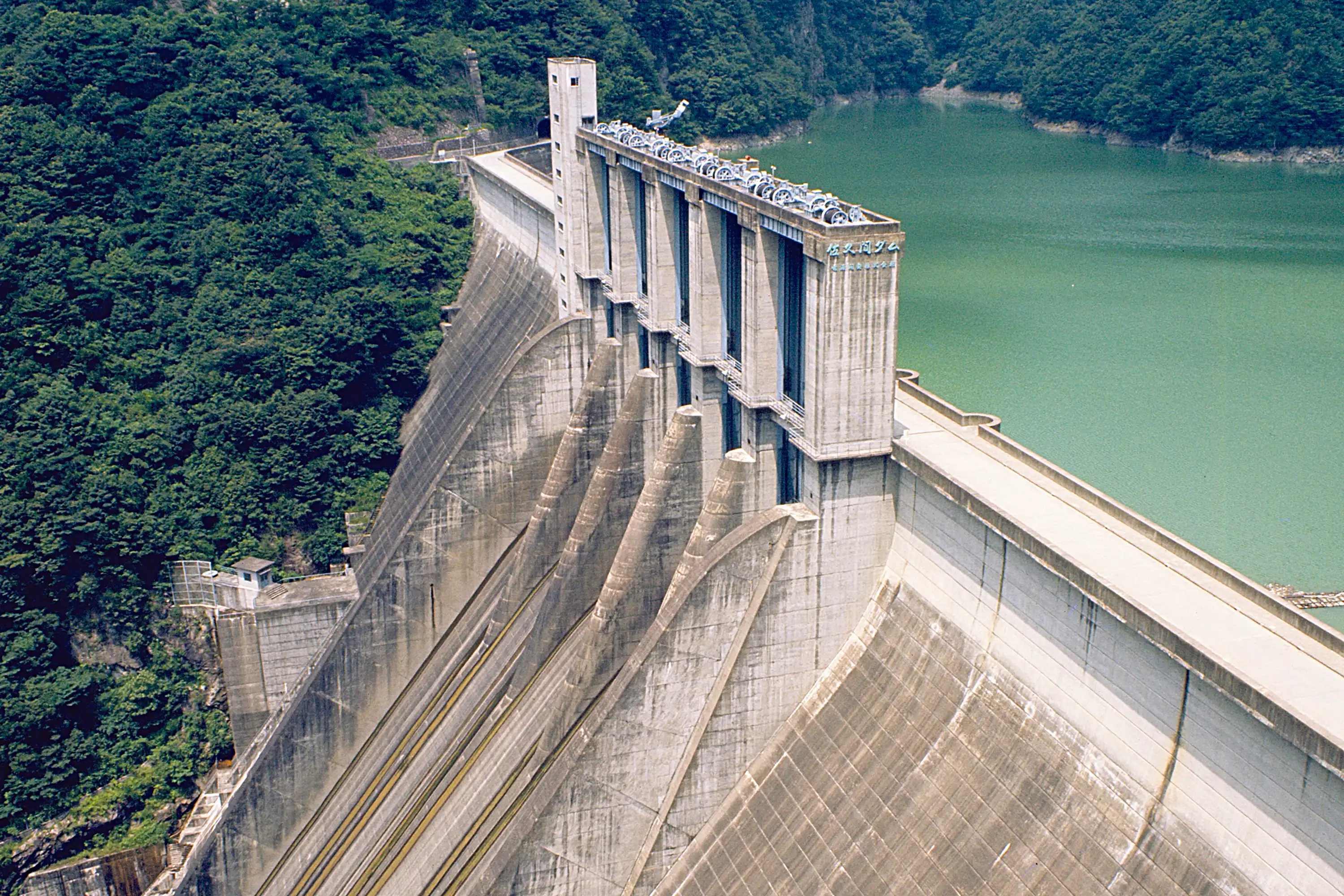 佐久間ダム(静岡県)
