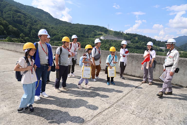いよいよ発電所内に潜入