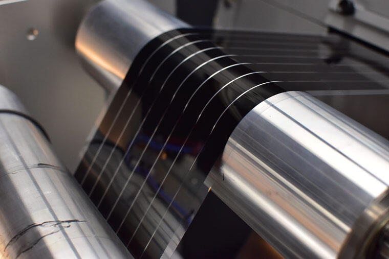 フィルム型ペロブスカイト太陽電池（アクティブサーフェイス社製造）