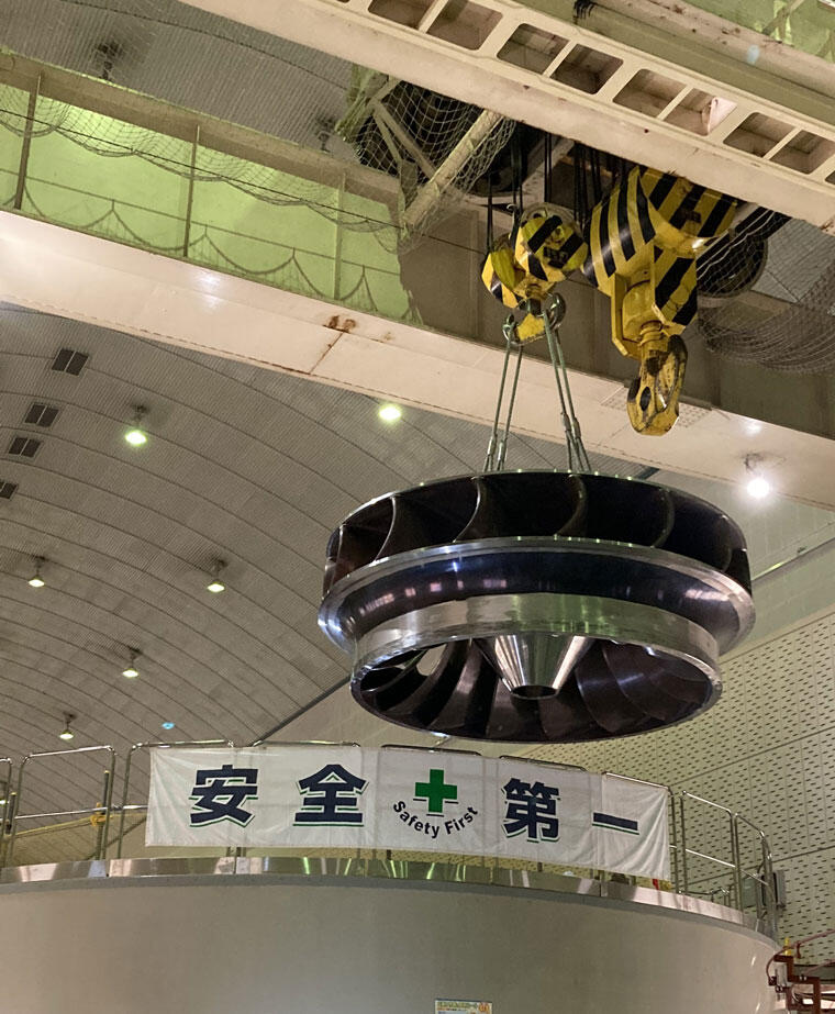 水車ランナ吊り込み状況